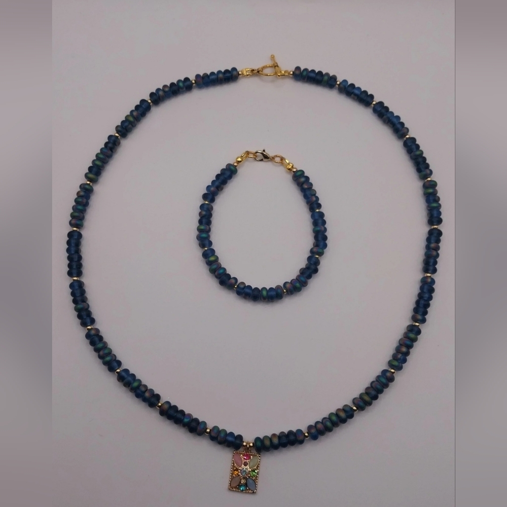 Elegant Blue Beaded Necklace and Bracelet Set